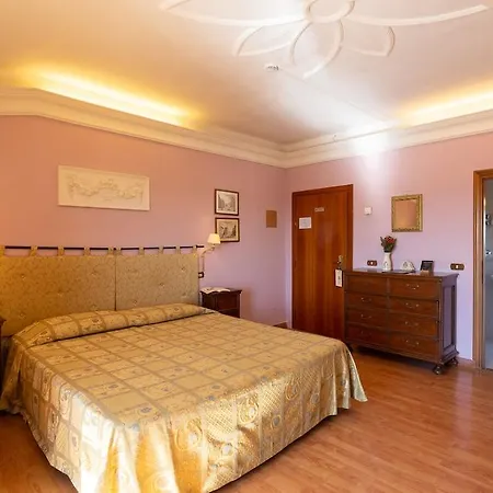 Casafrassi -only Adults 4* קסטלינה אין קיאנטי